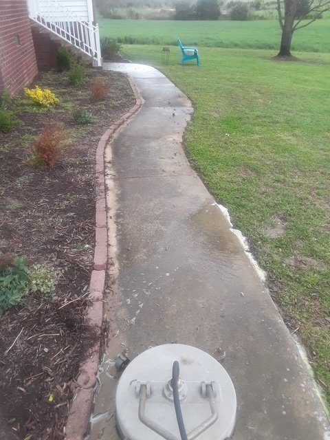 House exterior before professional cleaning