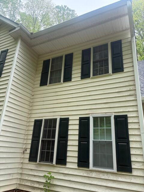 House exterior before professional cleaning